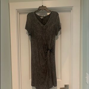 143 Story knotted waist V-neck T-shirt dress.  Size Large.
